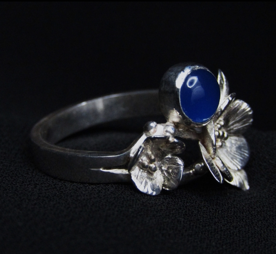 Blue Bloom Agate Ring - Seasons Collection - Image 3