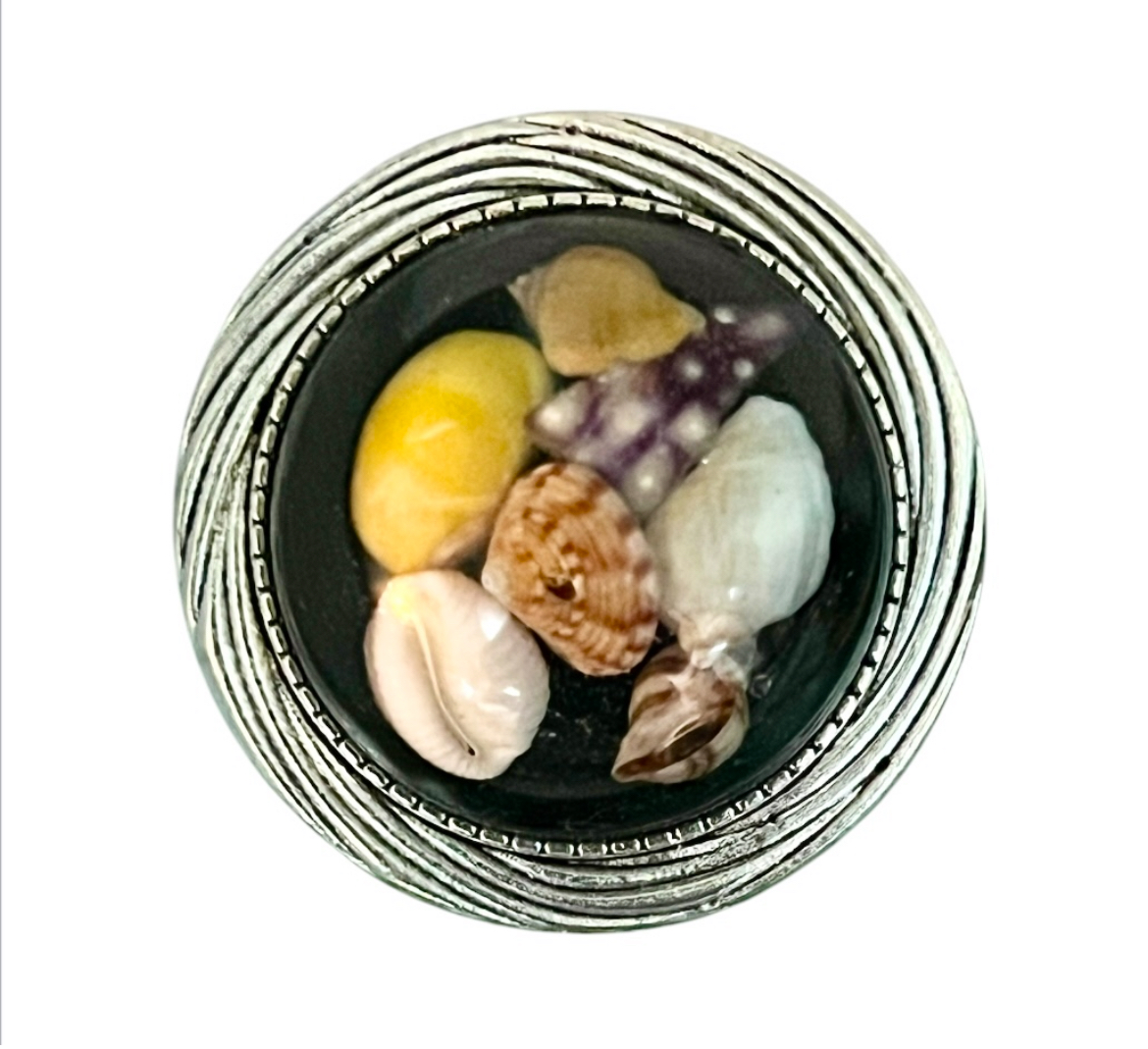 Chunky round dome beach brooch. - Image 5